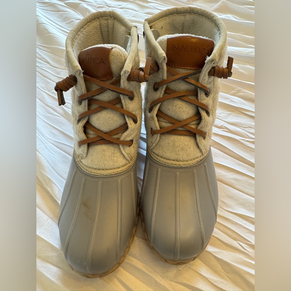 Nautica “Wooley” duck boots size 7 women’s